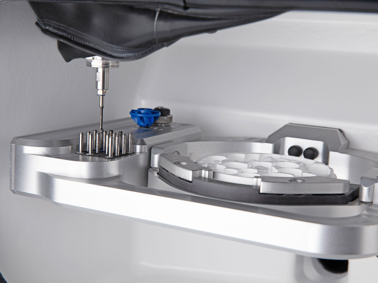 Digi E Mill 5 – 5‑Achs‑Fräsmaschine (Ronde & Block, AIRTOOL)