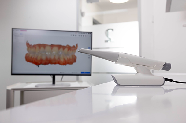 Schick DX Mobile Intraoralscanner mit Ladestation